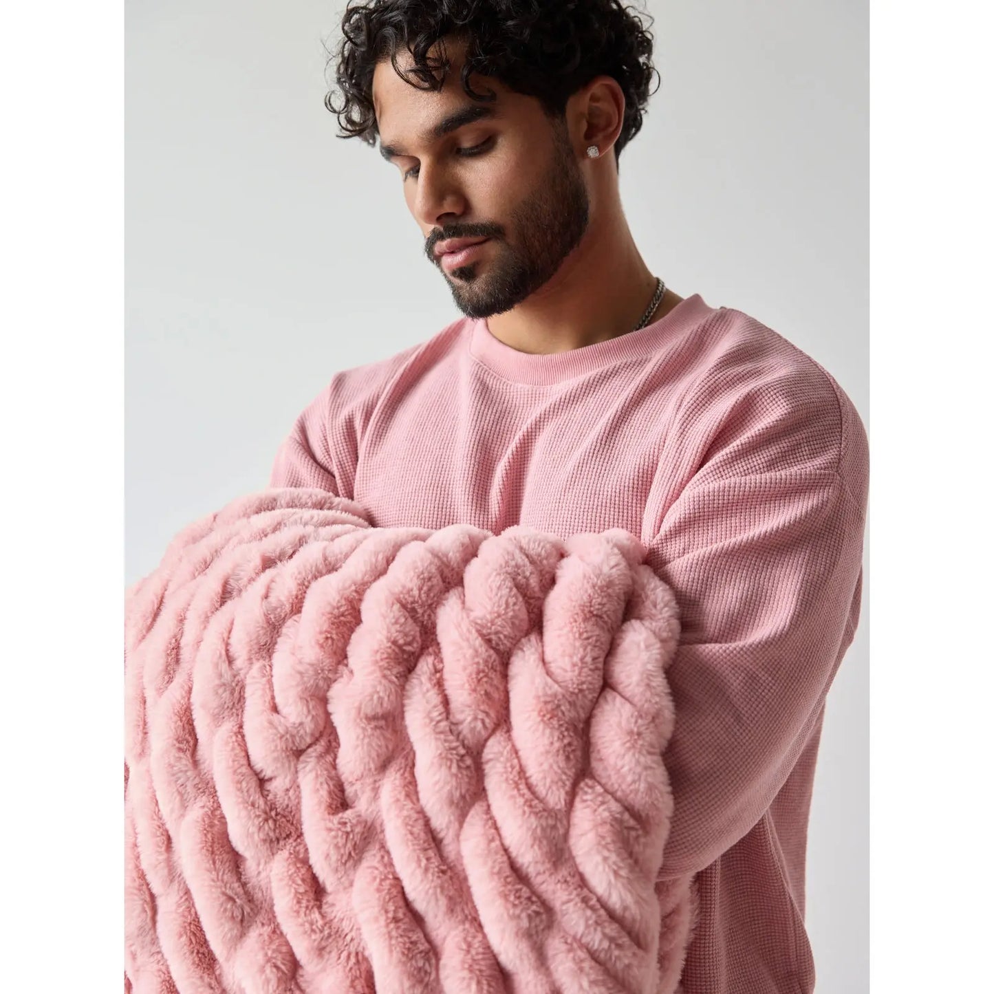 ☁️Dreamer Blanket – Ultra Soft Plush Weighted Blanket for Better Sleep & Relaxation