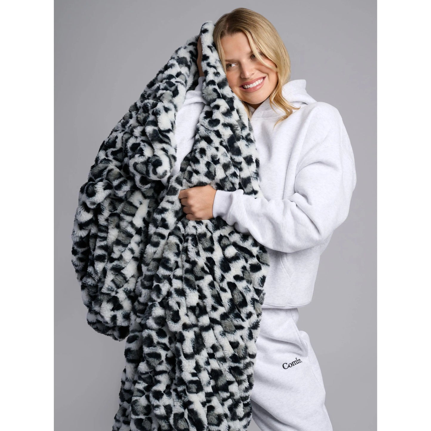 ☁️Dreamer Blanket – Ultra Soft Plush Weighted Blanket for Better Sleep & Relaxation